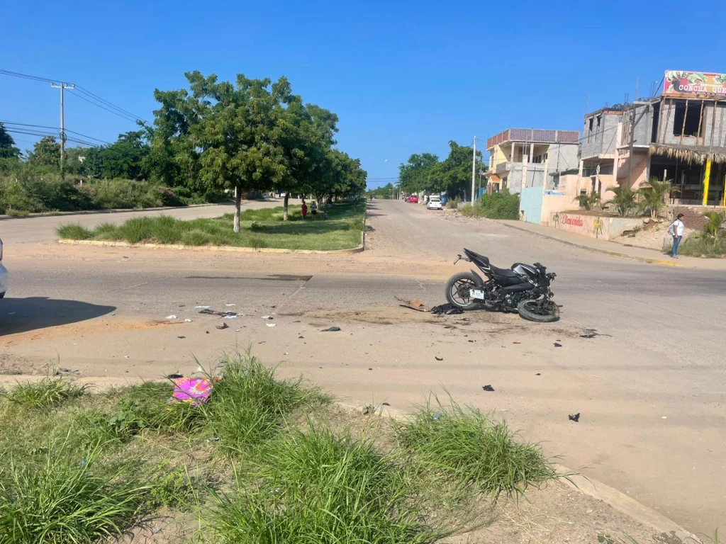 Tres lesionados en dos accidentes de motociclistas sobre la avenida Las Torres