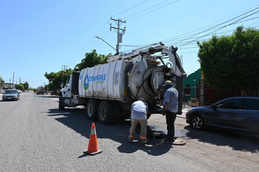 Realiza Oomapasc sexta jornada de desazolve en Valle Dorado y Nueva Galicia