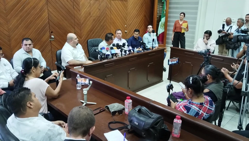 Desmiente Alcalde de Mazatlán a quienes dicen que su gobierno no entrega CEPROFIES