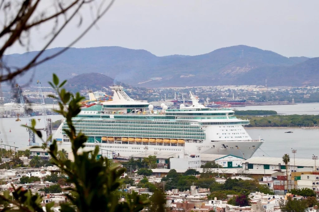 Inicia temporada alta de arribos de cruceros turísticos a Mazatlán 