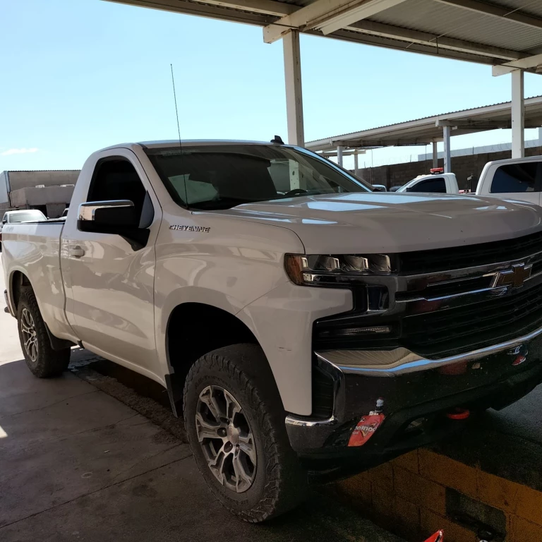 Recuperan tres vehículos con reporte de robo en Jalisco y Arizona