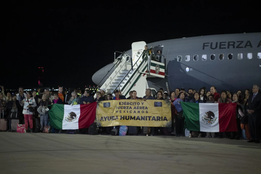 ¡Llegan a casa! Mexicanos varados en Israel arriban a su país