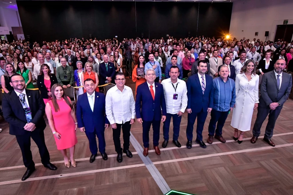 Más de mil profesionistas inmobiliarios se reúnen en Congreso de AMPI en Mazatlán
