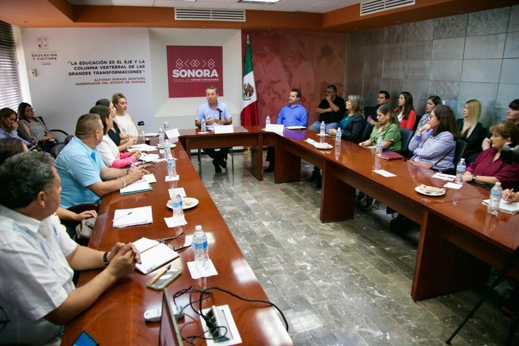 Atiende Gobierno de Sonora rezago histórico en registro escolar del alumnado de CAM Laboral