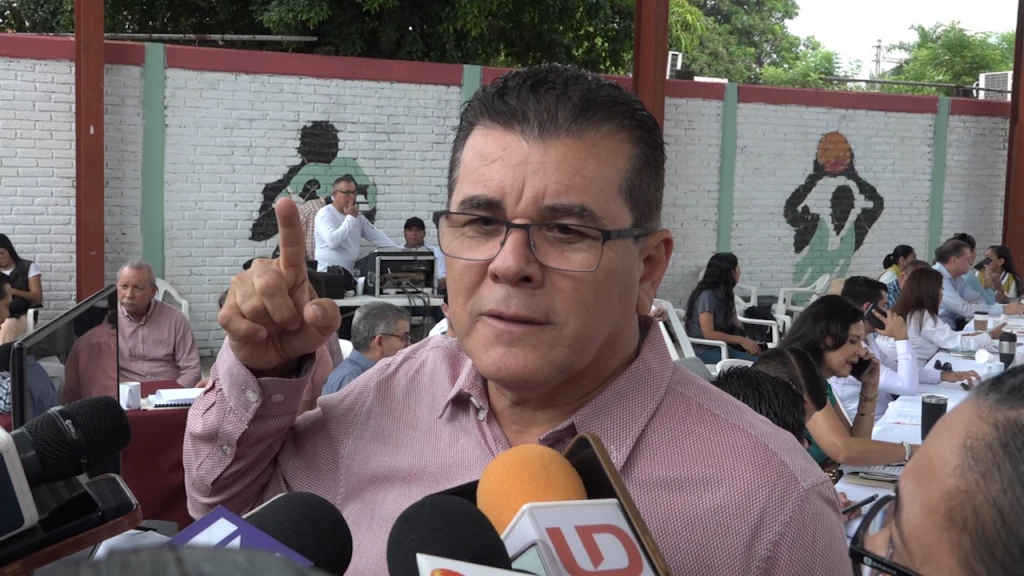 Valorará Edgar González ser candidato por la alcaldía de Mazatlán en 2024