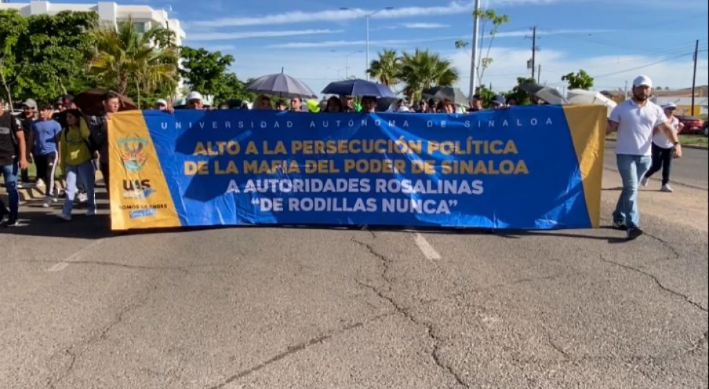 Alumnos y personal de la UAS en Los Mochis marchan por su autonomía