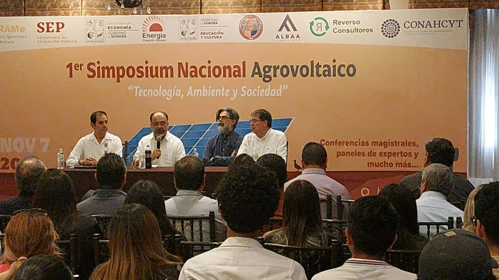 Participa sector educativo sonorense en primer Simposio Nacional Agrovoltaico