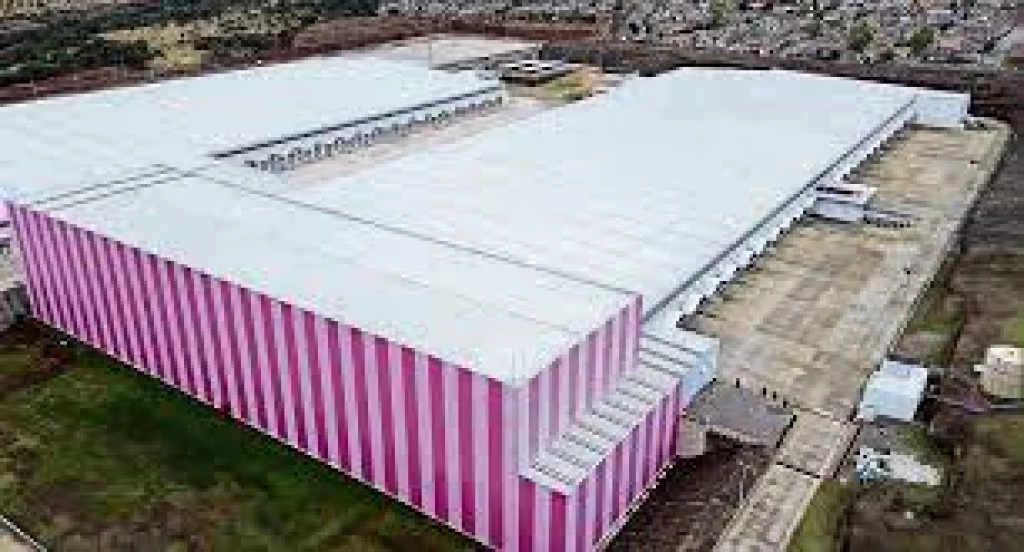 Justifica AMLO vacío en instalaciones de mega farmacia