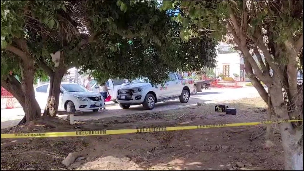 Hombre fue encontrado muerto al interior de camioneta en Mazatlán