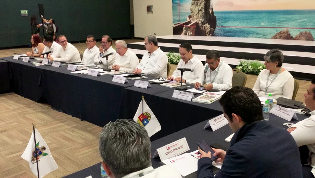 Celebran Reunión Nacional de Funcionarios Fiscales en Mazatlán