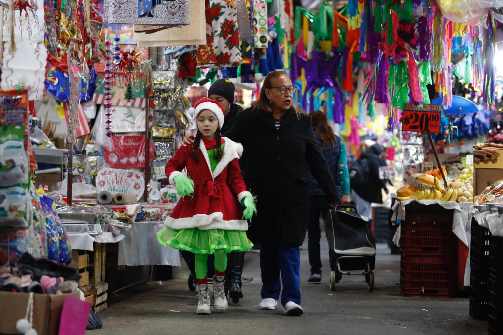 Posadas navideñas afrontan el alza de precios y el reto de atraer a la juventud en México