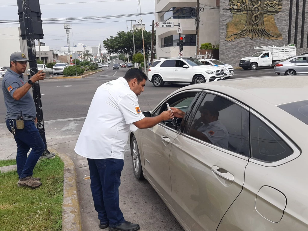 2 jóvenes heridos por pirotecnia en Culiacán
