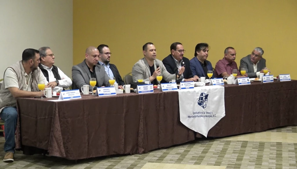 Billy Irigoyen inicia primera reunión de Formación Empresarial del 2024 en Mazatlán