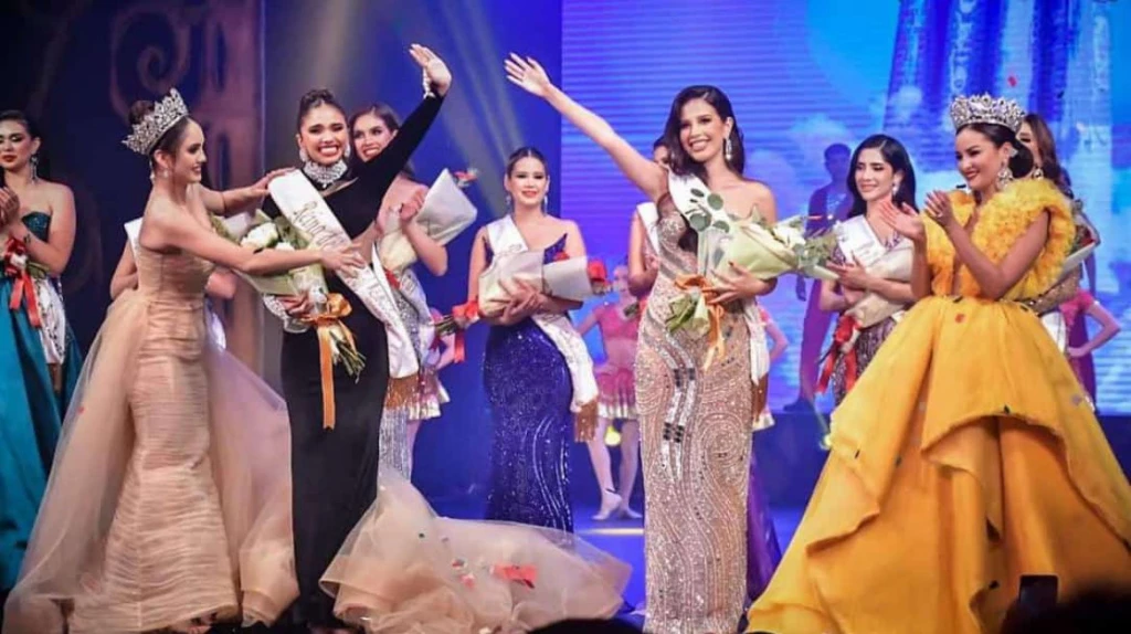 Carolina Ruelas es la Reina del Carnaval de Mazatlán 2024 y Siu Ling Cotero es la Reina de Juegos Florales