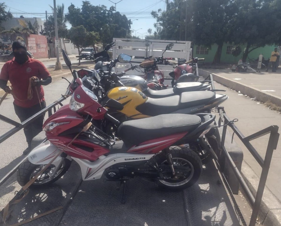 Tránsito de Mazatlán aplica 800 multas en una semana