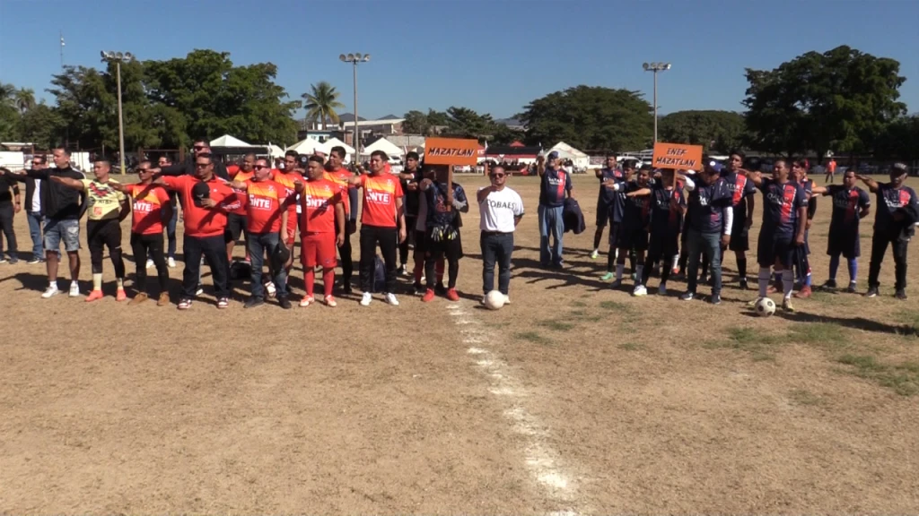 Rinden homenaje a Raúl Garzón Tiznado en el "Evento de la Amistad" de Futbol