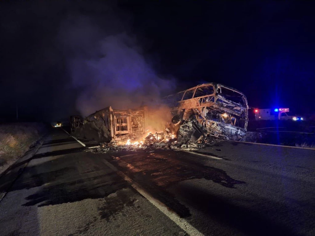 Ajusta Fiscalía de Sinaloa a 23 muertos víctimas del camionazo de Elota