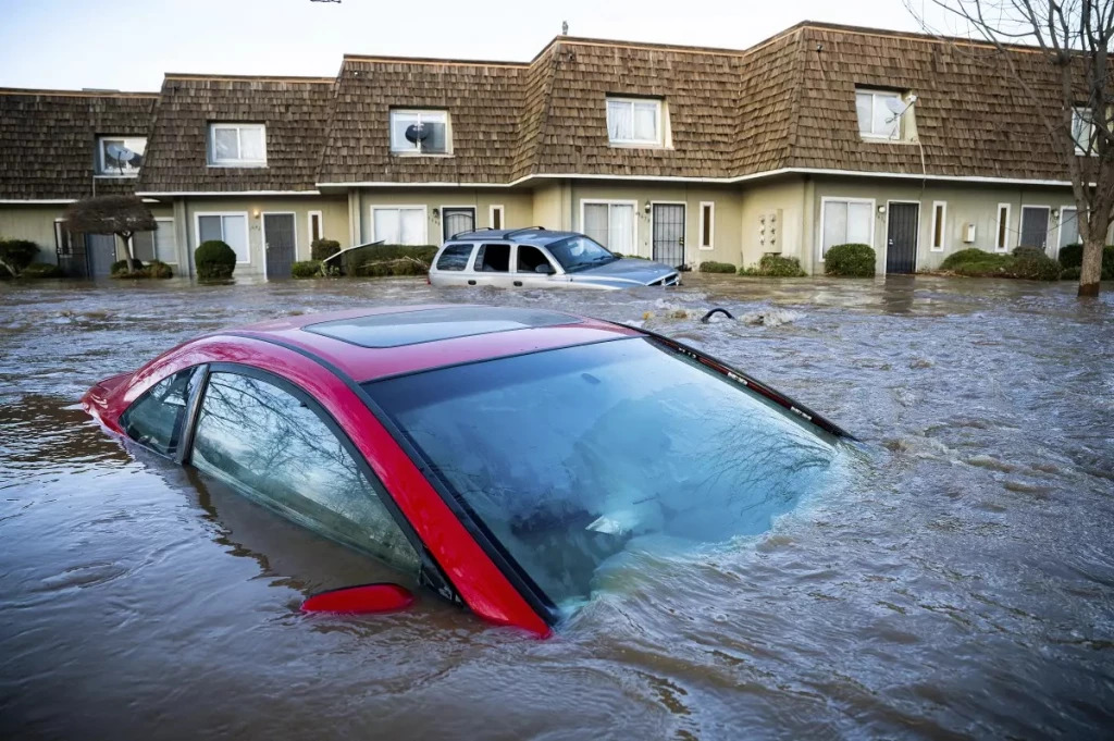 Alerta de evacuación en California ante la amenaza de inundaciones por tormenta