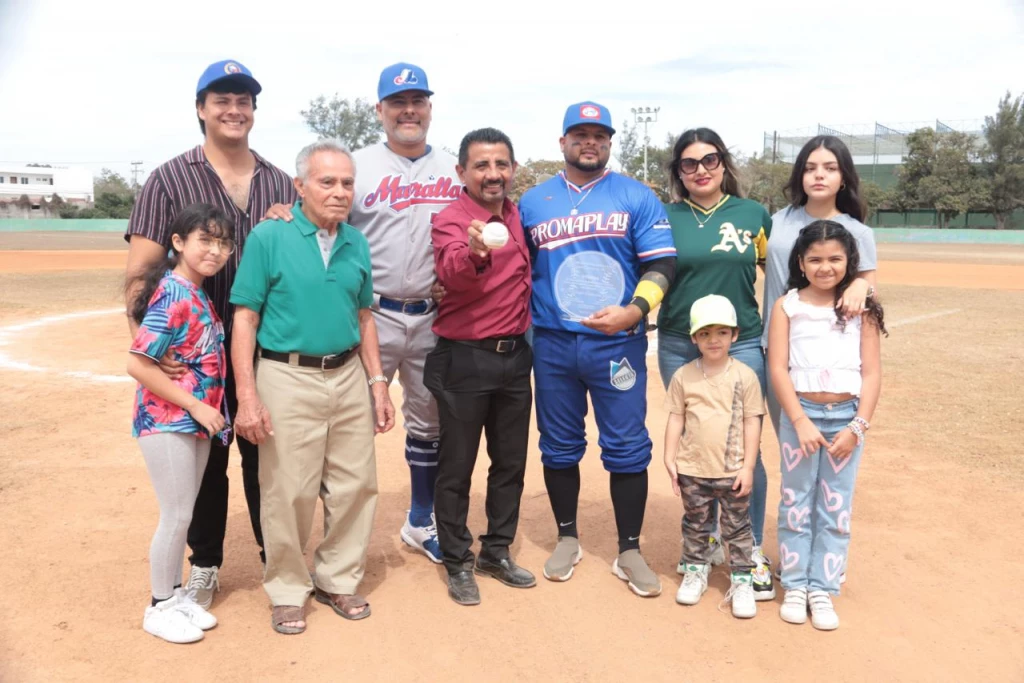 Inauguran la Liga de Beisbol 40 y Más en el Muralla