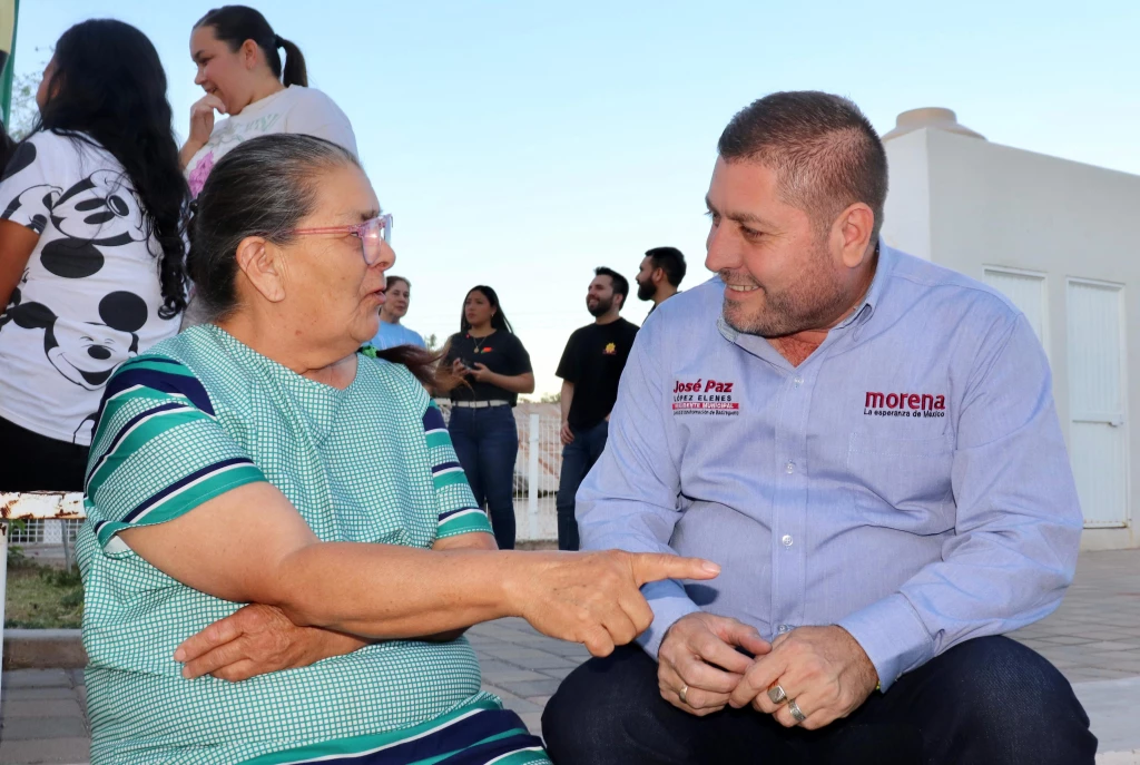 José Paz López Elenes compromete techumbre y más pavimentación para Soyatita, Badiraguato