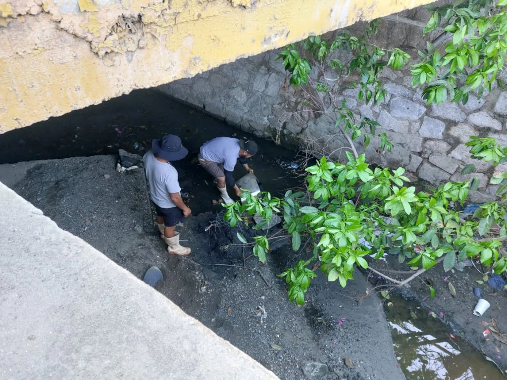 Vandalizan la red de distribución de agua potable en la colonia Ricardo Flores Magón