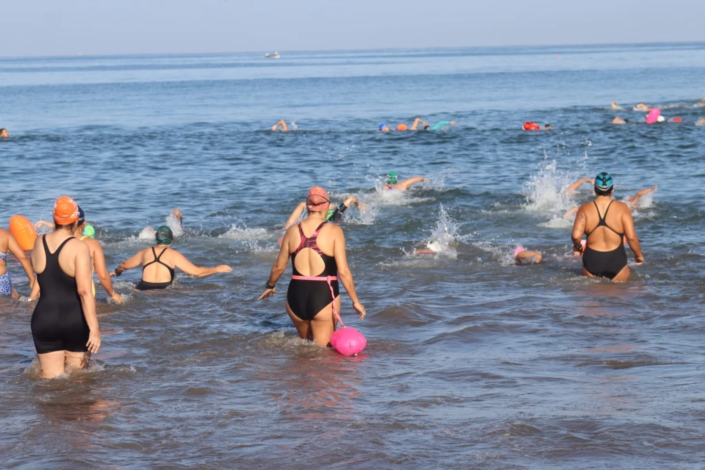 Celebran la Quinta Puntuable de Natación en Mazatlán