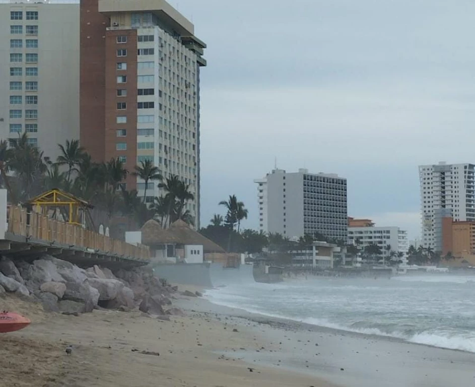 Capitanía de Puerto comunica cierre de puerto por marea alta en Mazatlán