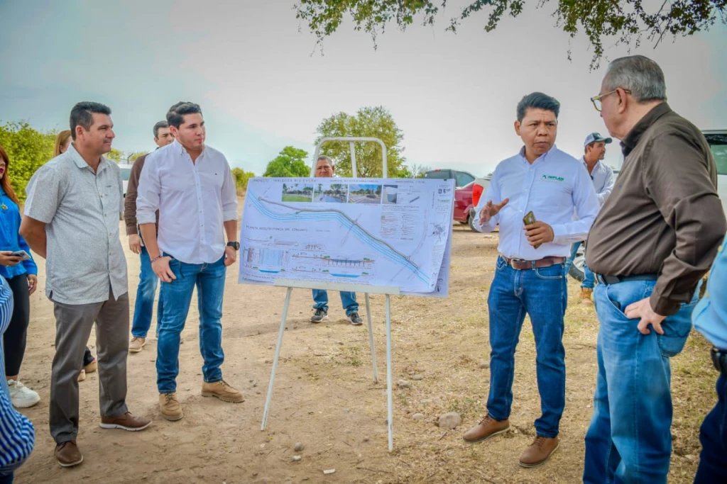 Supervisa Rubén Rocha obra del Malecón en Guamúchil