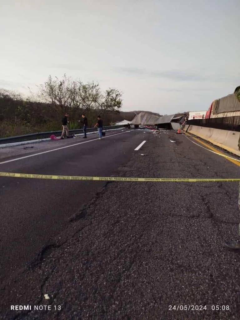 7 personas heridas y un muerto en accidente en la Maxipista