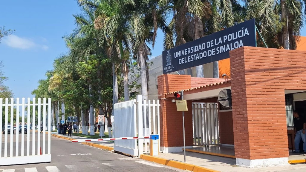 ¡Les caen de sopresa!; Policías Municipales de Culiacán son sometidos a examen antidoping
