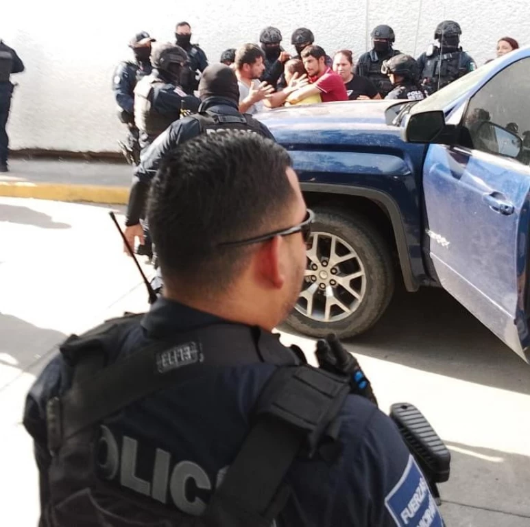 Capturan a 3 sujetos en área de urgencias del Hospital General de Culiacán que iban a rematar a tres heridos
