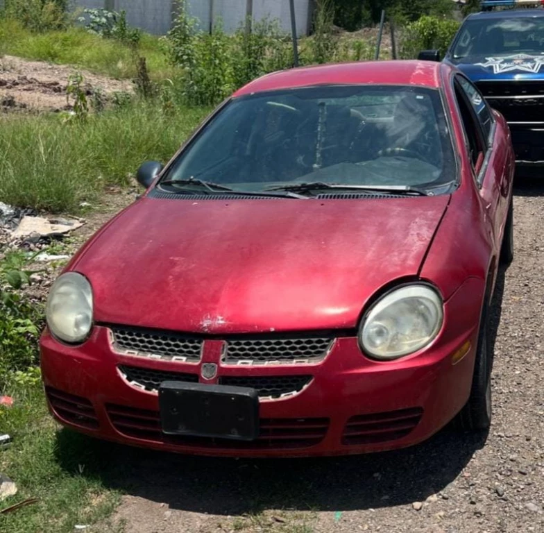 Policías Estatales recuperan en Culiacán dos vehículos con reporte de robo