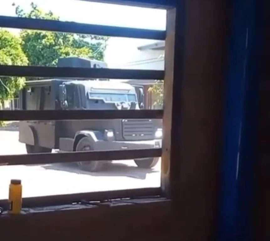Elementos de la FGR y de la SEDENA catean inmueble que tenían en resguardo en Culiacán
