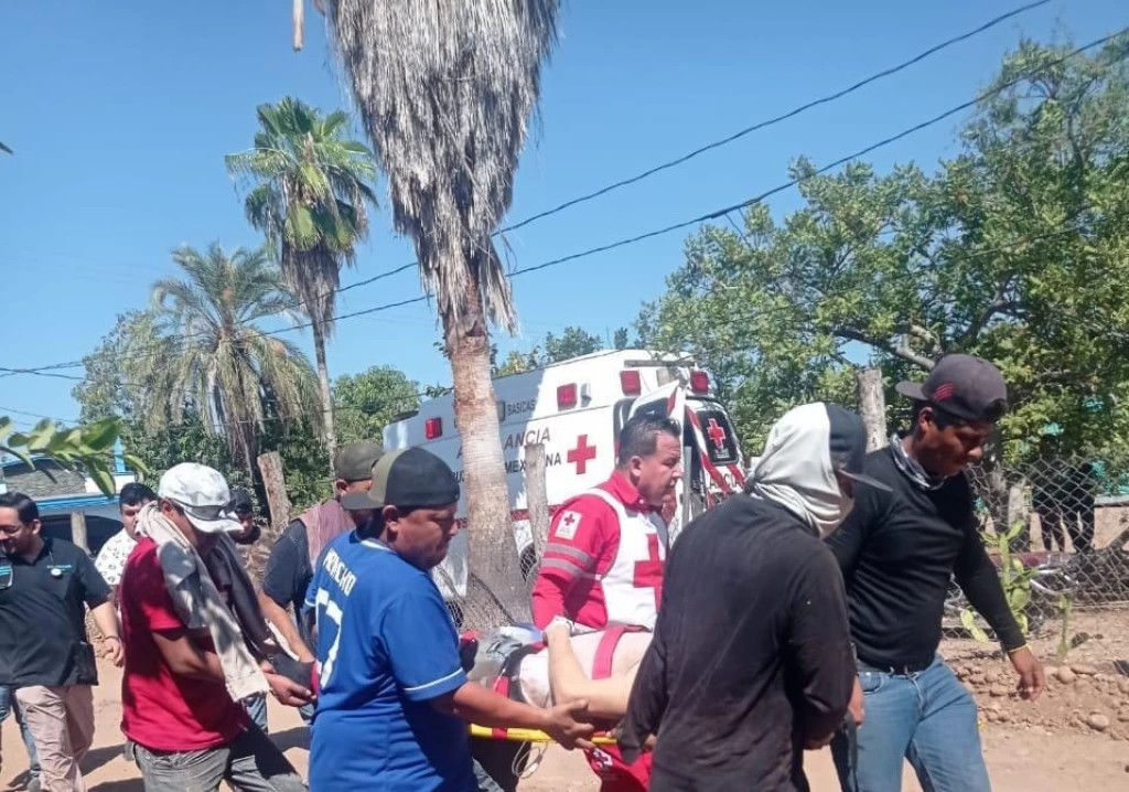 Trabajador queda sepultado tras derrumbe en sindicatura de San Lorenzo