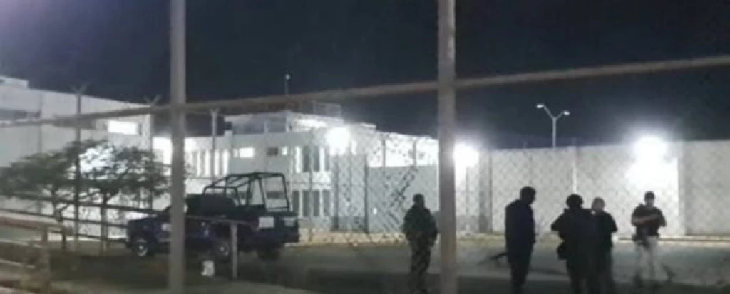 Tras fuga, despliegan operativo de búsqueda de 4 personas privadas de su libertad en penal de Angostura, Sinaloa