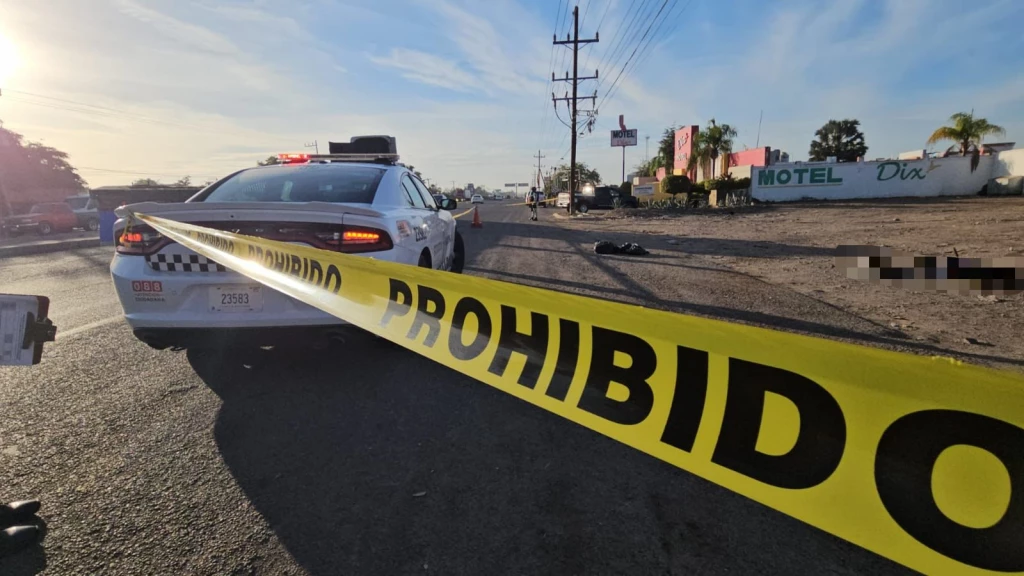 Asesinan a dos y los tiran sobre la carretera Culiacán-Eldorado