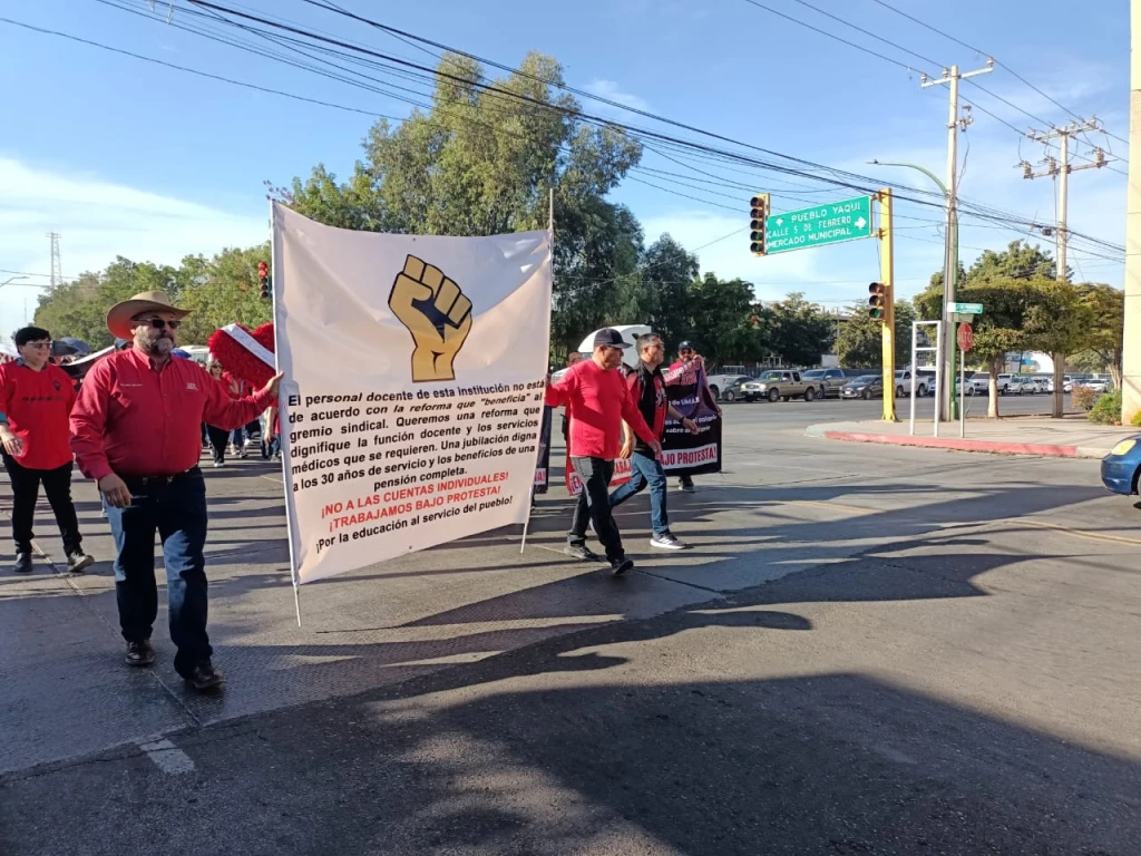 No se ha resuelto nada: Siguen maestros de Ciudad Obregón en contra de la reforma a la ley del ISSSTE