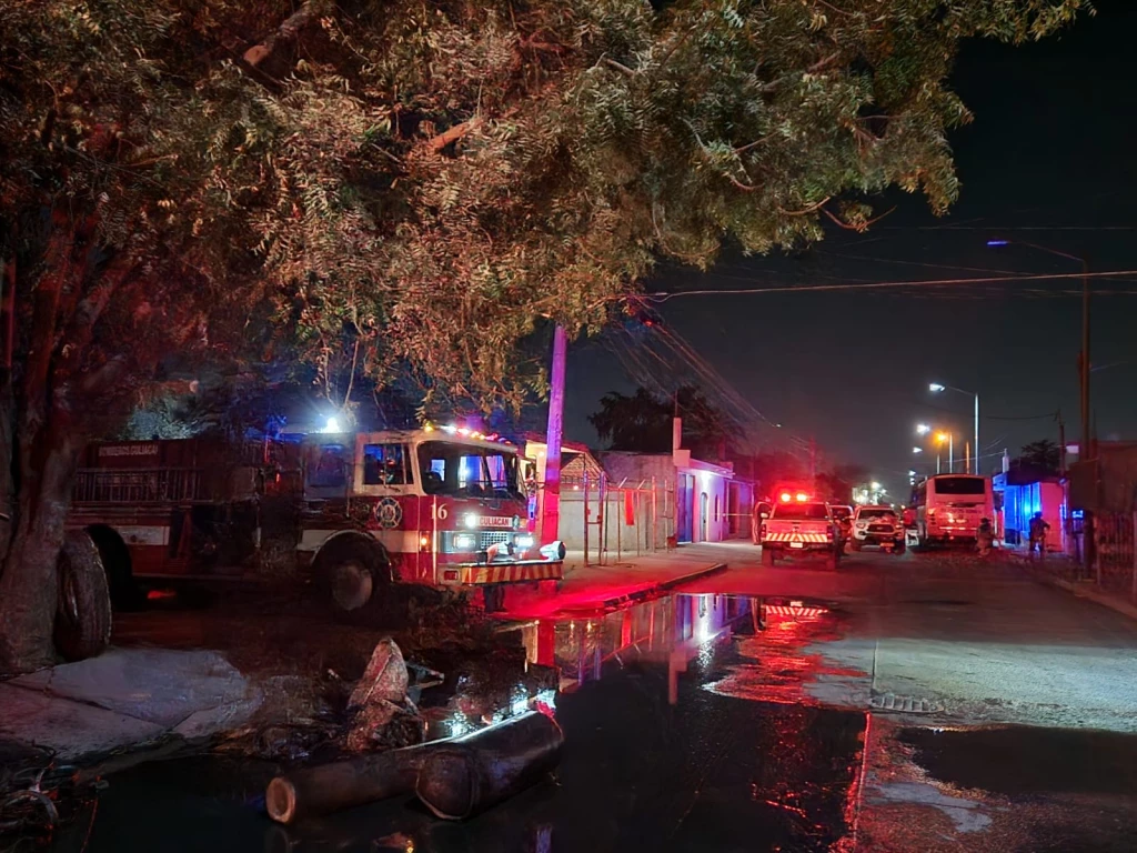 Un muerto y un herido es el saldo de un incendio en casa habitación en Culiacán