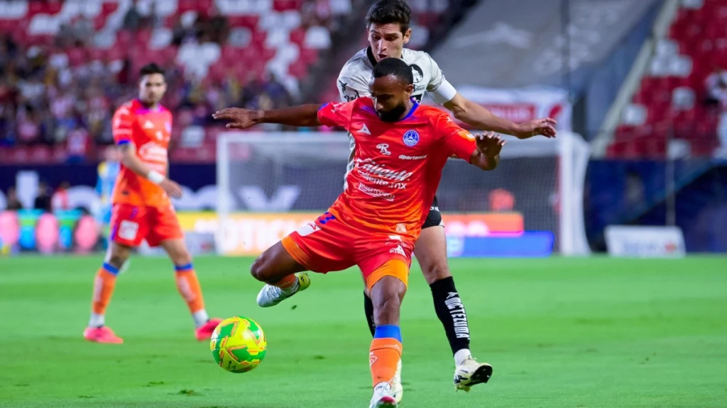MAZATLÁN F.C. VISITÓ A SAN LUIS