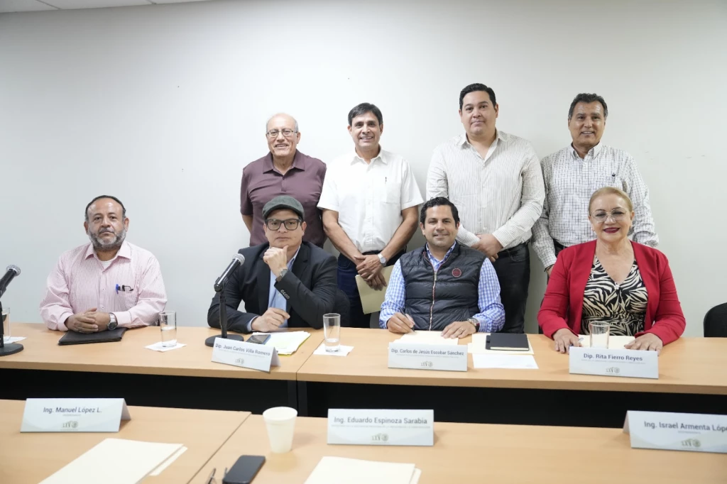 Recibe Congreso de Sinaloa propuesta para fortalecer a pequeñas constructoras en licitaciones públicas