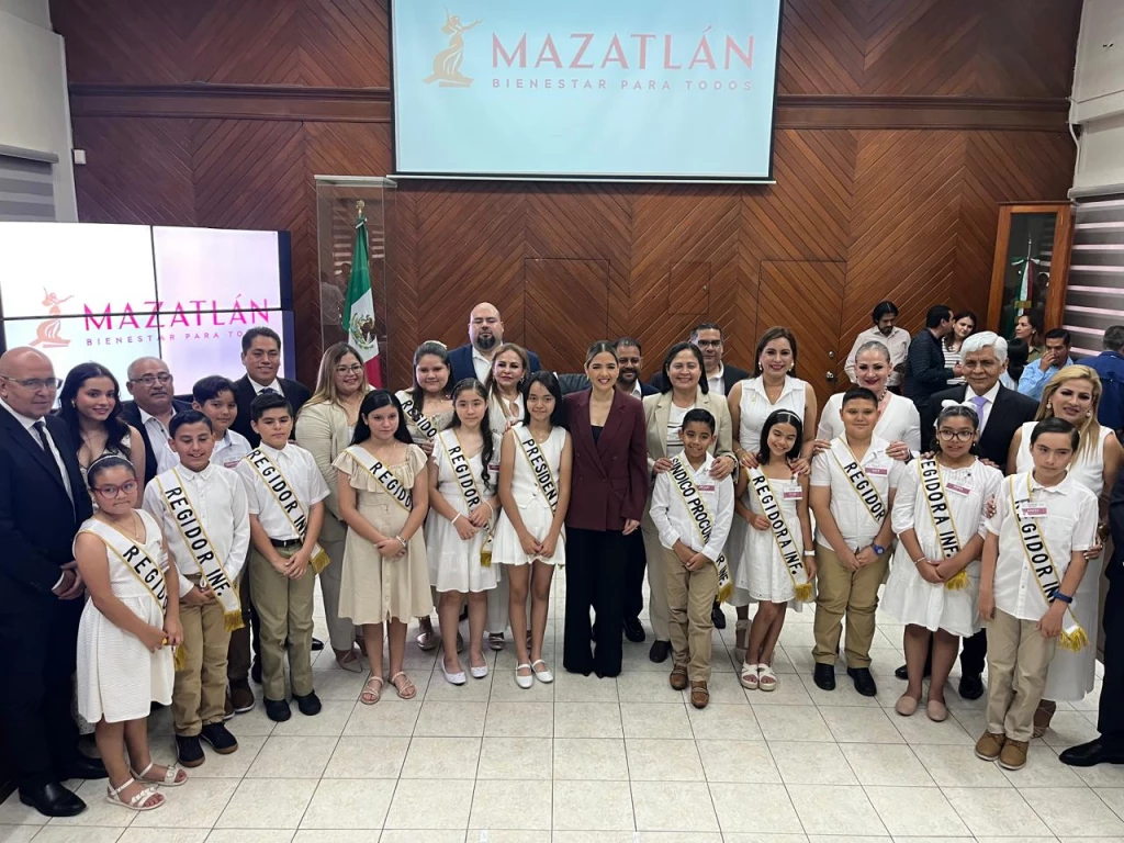 Toman protesta integrantes del Cabildo Infantil 2025 de Mazatlán