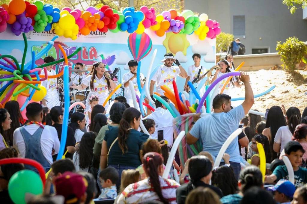Más de 2 mil niñas y niños disfrutaron de la celebración del Día de la Niñez en Culiacán
