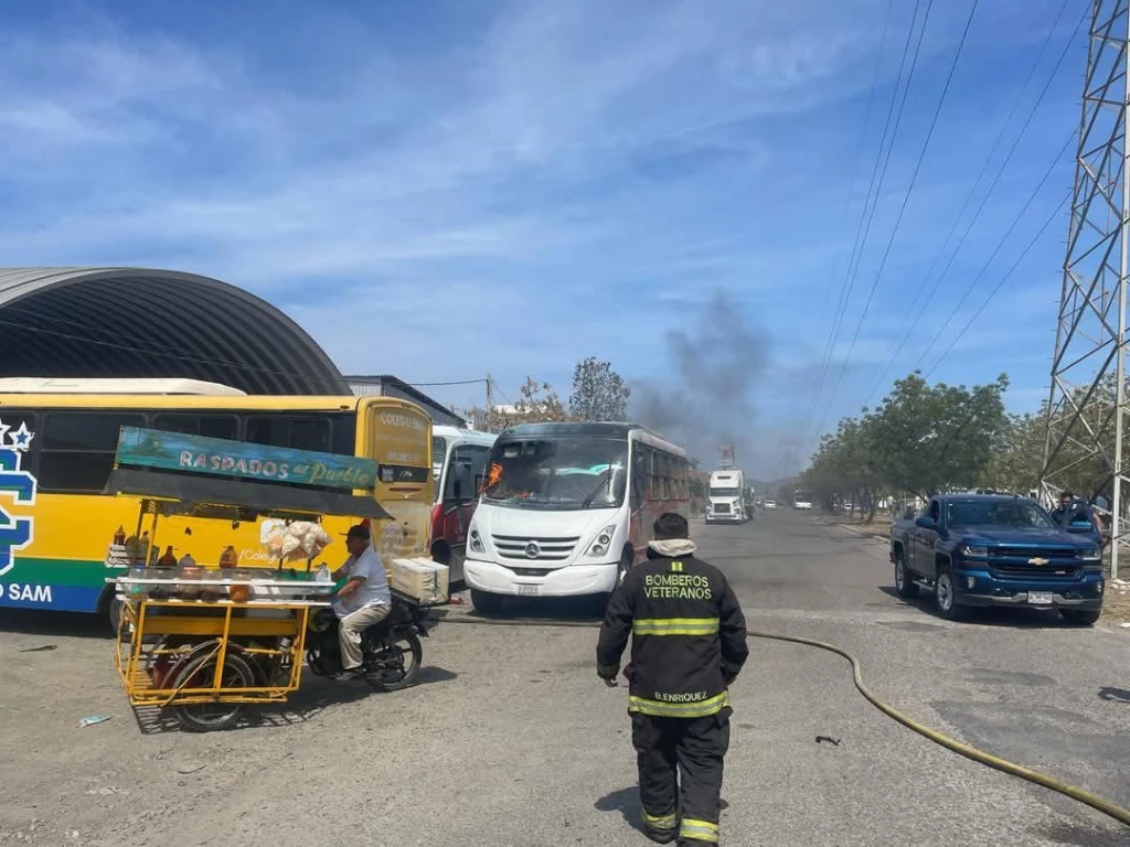 Bomberos Veteranos Mazatlán atienden aumento de emergencias en abril