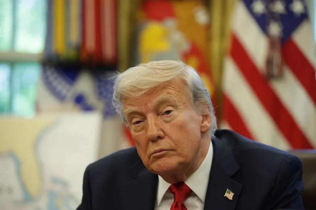 Donald Trump resta importancia al proceso obligatorio de la ley al hacer deportaciones masivas