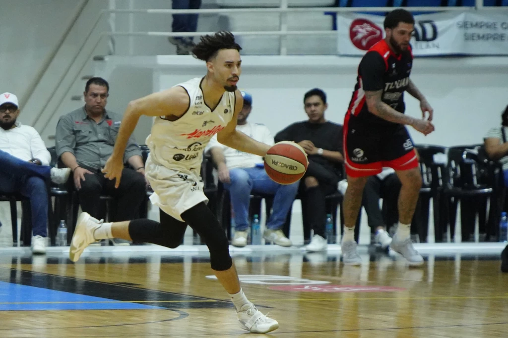 Los Zonkeys se llevaron el primero ante Venados