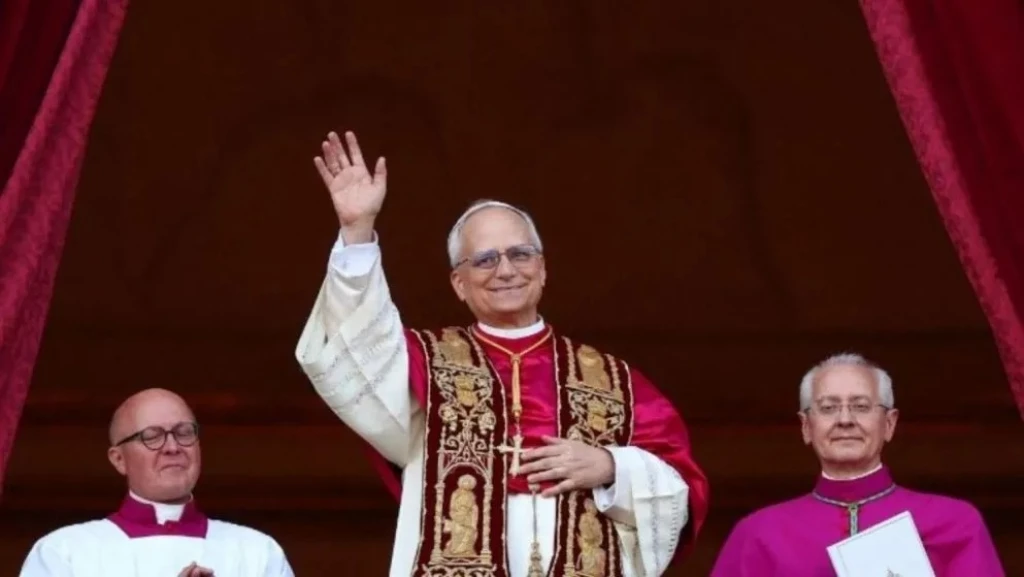 Sheinbaum invitará a México al Papa León XIV