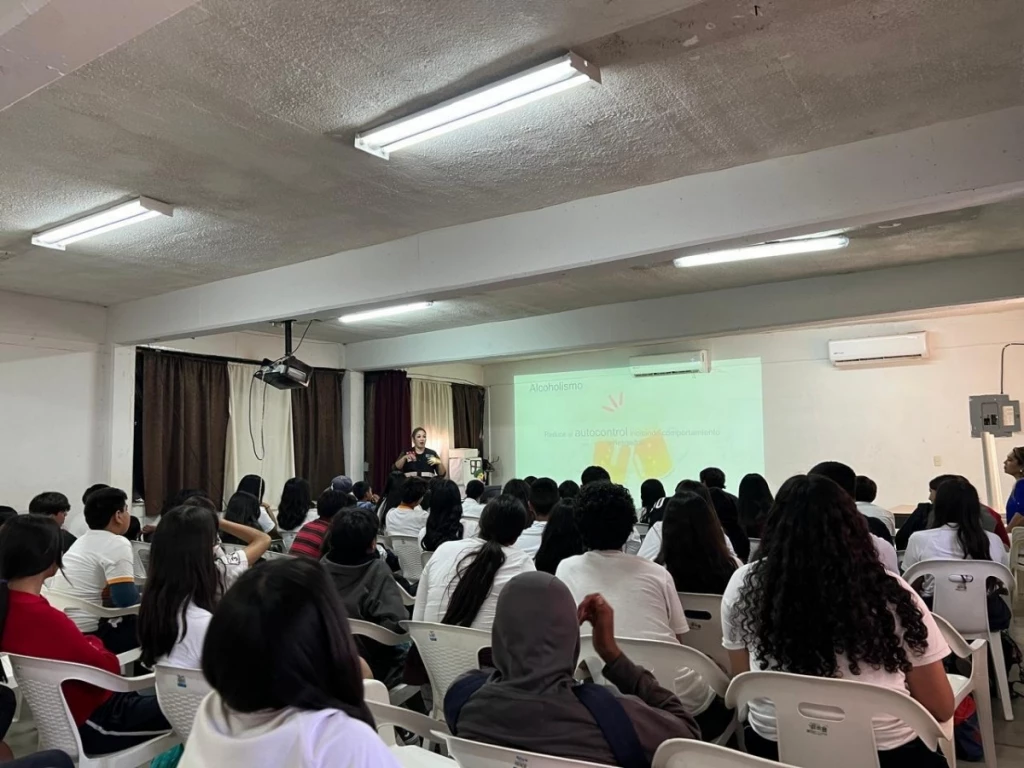 Imparte Gobierno de Sonora pláticas para prevenir adicciones a jóvenes de Etchojoa
