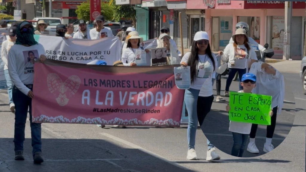 En 10 de Mayo, marchan buscando a sus hijos