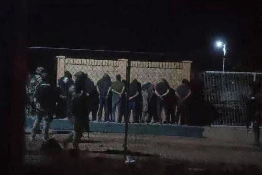 8 detenidos y 5 carros blindados asegurados tras bloqueos en Angostura