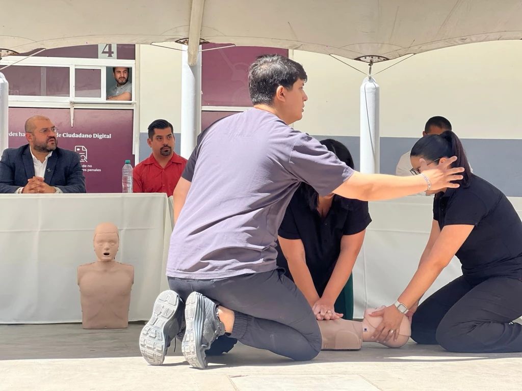 Entregan cuarto equipo de certificación en Culiacán